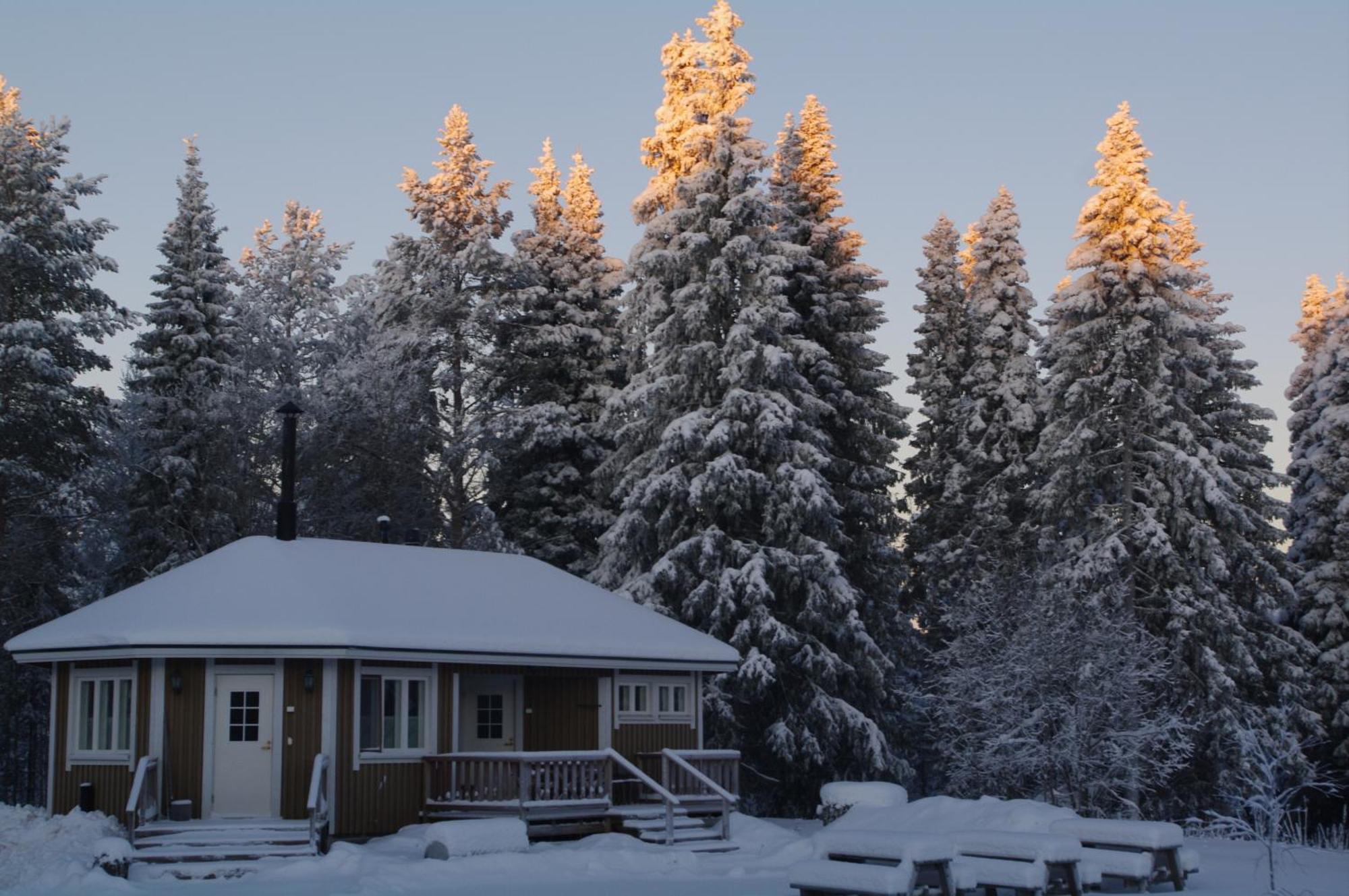 Aneen Loma Vacation And Cottages بوسيو المظهر الخارجي الصورة