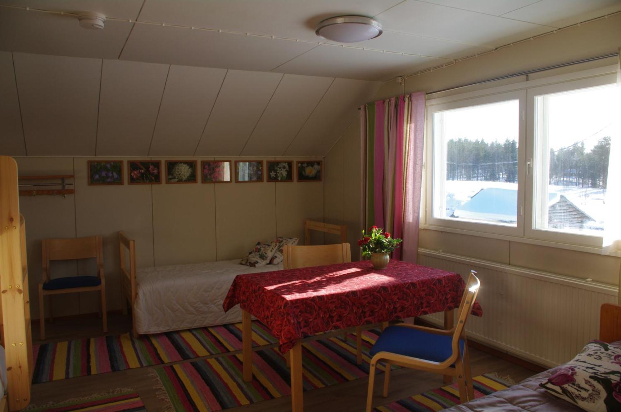 Aneen Loma Vacation And Cottages بوسيو الغرفة الصورة